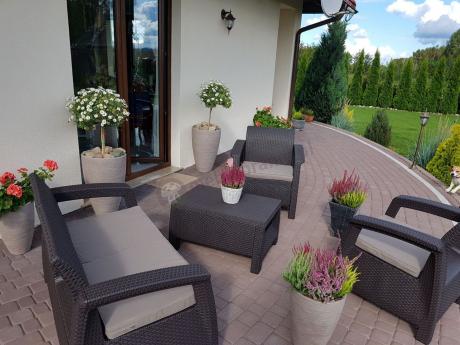 Allibert Keter Corfu Set brązowe meble ogrodowe na tarasie