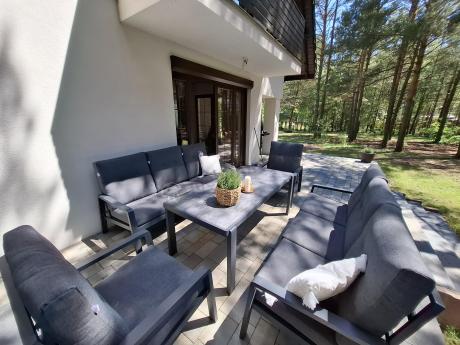 Aluminiowe meble na taras dla 8 osób z 2 sofami i stołem 180x80 - Tavaro Grande Antracite