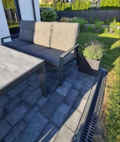 Aluminiowe meble na taras dla 8 osób z 2 sofami i stołem 180x80 - Tavaro Grande Antracite