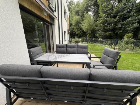 Aluminiowe meble na taras dla 8 osób z 2 sofami i stołem 180x80 - Tavaro Grande Antracite