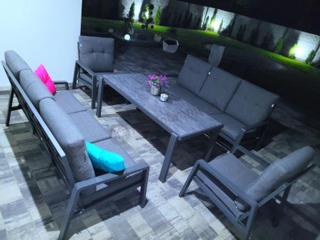 Aluminiowe meble na taras dla 8 osób z 2 sofami i stołem 180x80 - Tavaro Grande Antracite