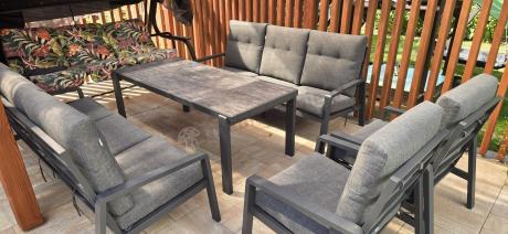 Aluminiowe meble na taras dla 8 osób z 2 sofami i stołem 180x80 - Tavaro Grande Antracite