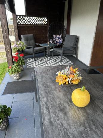 Aluminiowe meble na taras dla 8 osób z 2 sofami i stołem 180x80 - Tavaro Grande Antracite