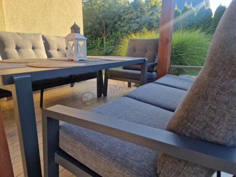 Aluminiowe meble na taras dla 8 osób z 2 sofami i stołem 180x80 - Tavaro Grande Antracite