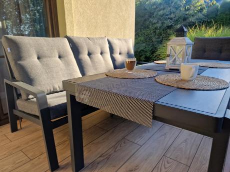 Aluminiowe meble na taras dla 8 osób z 2 sofami i stołem 180x80 - Tavaro Grande Antracite