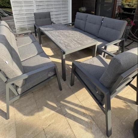 Aluminiowe meble na taras dla 8 osób z 2 sofami i stołem 180x80 - Tavaro Grande Antracite
