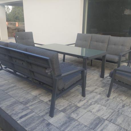 Aluminiowe meble na taras dla 8 osób z 2 sofami i stołem 180x80 - Tavaro Grande Antracite