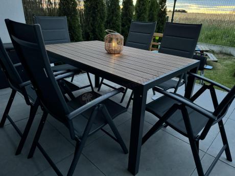 Aluminiowe meble obiadowe - stół 150cm i 6 składanych krzeseł - Kanbery Wood Antracite 6+1