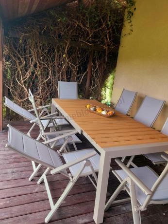 Aluminiowe meble obiadowe na taras - stół 210cm i 8 składanych krzeseł Tanami Daven Taupe