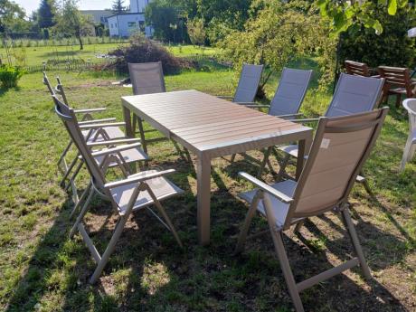 Aluminiowe meble obiadowe na taras - stół rozkładany do 210cm i 8 składanych krzeseł Tanami Daven Taupe