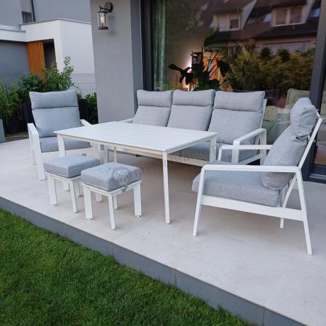 Aluminiowy komplet białych mebli na taras z regulowanymi fotelami, sofą i stołem obiadowym - Renalo Dining Relax Whit