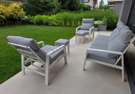 Aluminiowy komplet białych mebli na taras z regulowanymi fotelami, sofą i stołem obiadowym - Renalo Dining Relax Whit