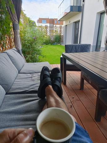 Aluminiowy narożnik ogrodowy z fotelem i stołem 160cm Calamba Corner XL - Grey