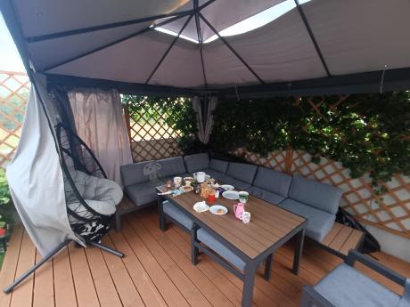 Aluminiowy narożnik ogrodowy z fotelem i stołem 160cm Calamba Corner XL - Grey