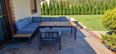 Aluminiowy narożnik ogrodowy z fotelem i stołem 160cm Calamba Corner XL - Grey