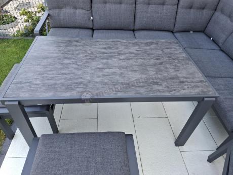 Aluminiowy narożnik ogrodowy z fotelem, pufami i stołem 150x90cm Tavaro Corner Antracite