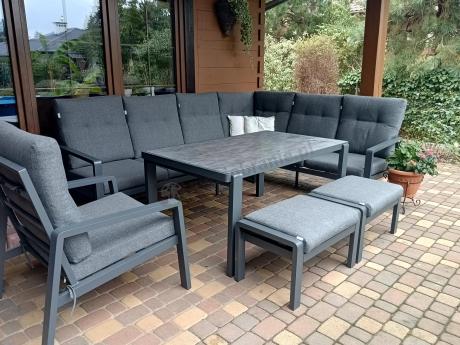 Aluminiowy narożnik ogrodowy z fotelem, pufami i stołem 150x90cm Tavaro Corner Antracite