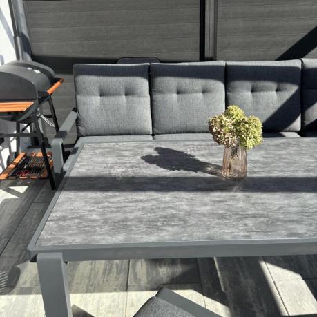 Aluminiowy narożnik ogrodowy z fotelem, pufami i stołem 150x90cm Tavaro Corner Antracite