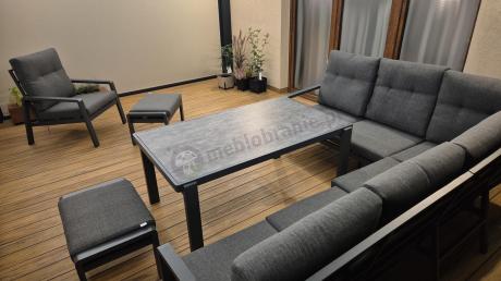 Aluminiowy narożnik ogrodowy z fotelem, pufami i stołem 150x90cm Tavaro Corner Antracite