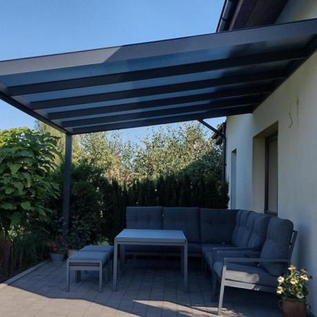 Aluminiowy narożnik ogrodowy z fotelem, pufami i stołem 150x90cm Tavaro Corner Antracite