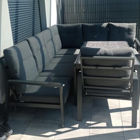 Aluminiowy narożnik ogrodowy z fotelem, pufami i stołem 150x90cm Tavaro Corner Antracite