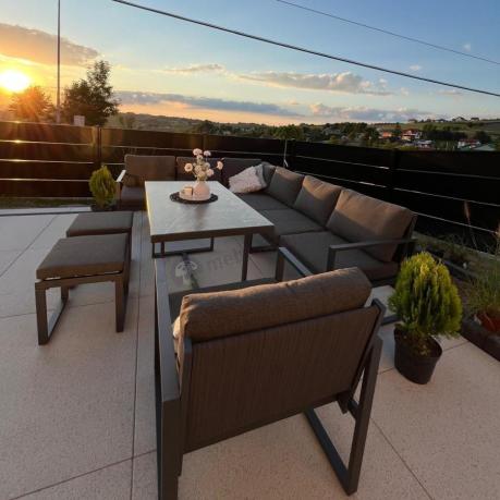 Aluminiowy zestaw ogrodowy z modułowym narożnikiem Kari grafitowy