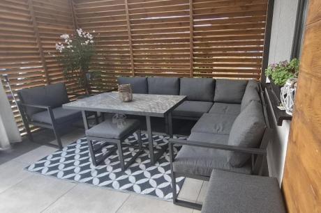 Aluminiowy zestaw ogrodowy z modułowym narożnikiem Kari grafitowy