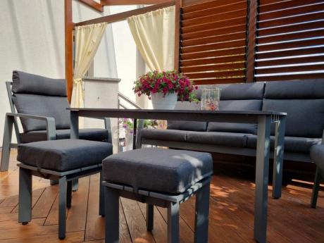 Aluminiowy zestaw ogrodowy z wysokim stołem, sofą 202cm, fotelami i pufami Renalo Family Grafitowy