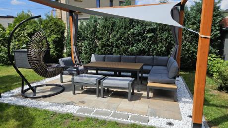 Aluminiowy zestaw z narożnikiem, wysokim stołem, fotelem i pufami - Calamba Corner XXL - Grey