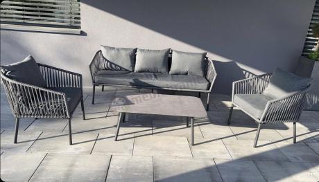 Antracytowe nowoczesne meble ogrodowe metalowe rope style z sofą, fotelami i stolikiem kawowym Kostto Cafe