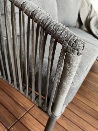 Antracytowe nowoczesne meble ogrodowe metalowe rope style z sofą, fotelami i stolikiem kawowym Kostto Cafe