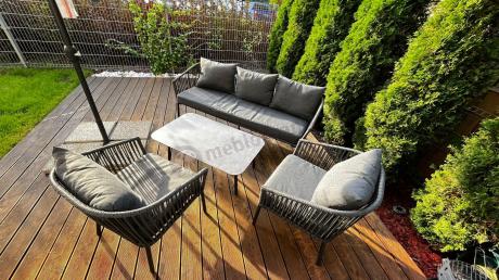 Antracytowe nowoczesne meble ogrodowe metalowe rope style z sofą, fotelami i stolikiem kawowym Kostto Cafe