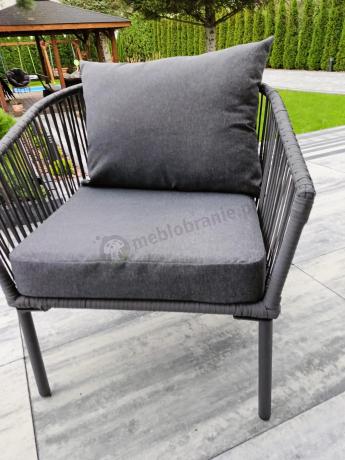 Antracytowe nowoczesne meble ogrodowe metalowe rope style z sofą, fotelami i stolikiem kawowym Kostto Cafe