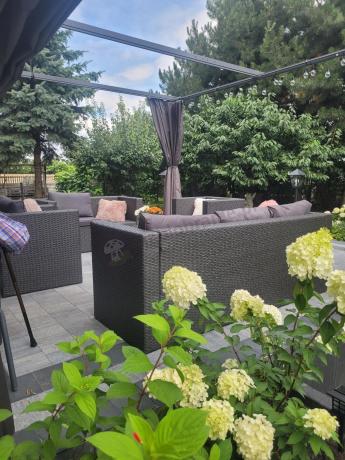 Antracytowy zestaw ogrodowy z technorattanu dla 8 osób