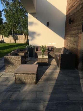 Antracytowy zestaw ogrodowy z technorattanu dla 8 osób