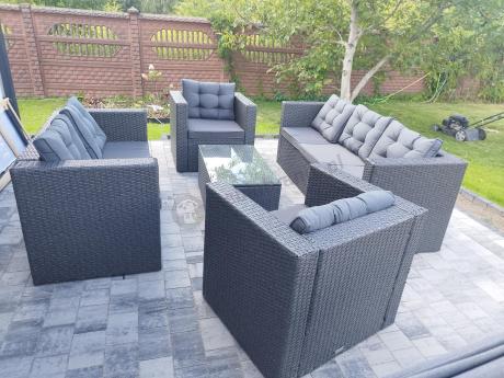 Antracytowy zestaw ogrodowy z technorattanu dla 8 osób