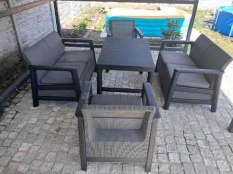 Ażurowe meble tarasowe Scali Fiesta grafit dla 6 osób ze stołem regulowanym