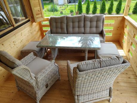 Beżowe meble na taras z wysokim stołem i regulowanymi fotelami - Laritto Dining - Beige