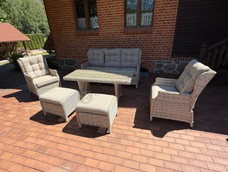 Beżowe meble na taras z wysokim stołem i regulowanymi fotelami - Laritto Dining - Beige