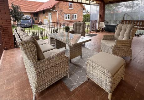 Beżowe meble na taras z wysokim stołem i regulowanymi fotelami - Laritto Dining - Beige