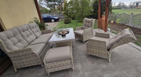 Beżowe meble na taras z wysokim stołem i regulowanymi fotelami - Laritto Dining - Beige