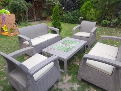 Beżowy komplet ogrodowy z podnoszonym stołem