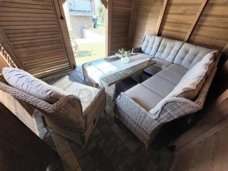 Beżowy narożnik ogrodowy z wysokim stołem i fotelem - Laritto Corner