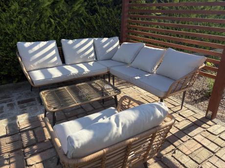 Beżowy narożnik z fotelem na taras w stylu boho - Torgiano Corner - Brown