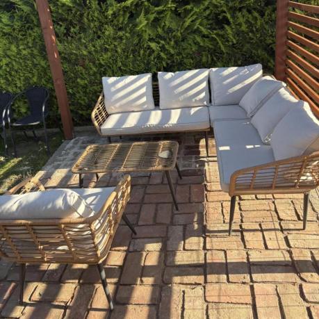 Beżowy narożnik z fotelem na taras w stylu boho - Torgiano Corner - Brown