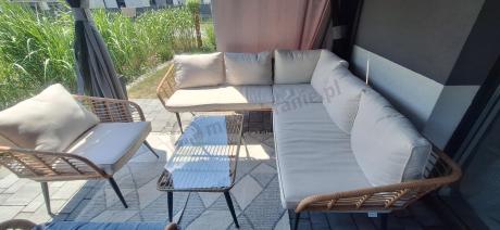 Beżowy narożnik z fotelem na taras w stylu boho - Torgiano Corner - Brown