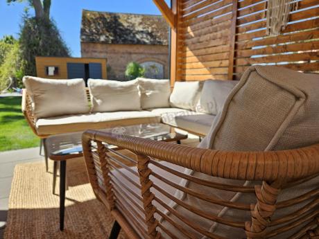 Beżowy narożnik z fotelem na taras w stylu boho - Torgiano Corner - Brown