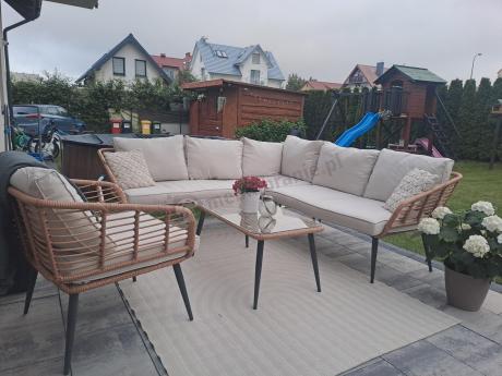 Beżowy narożnik z fotelem na taras w stylu boho - Torgiano Corner - Natural