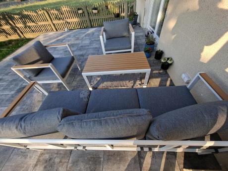 Biały komplet aluminiowych mebli ogrodowych dla 5 osób z sofą 190cm Stine