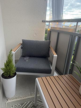Biały komplet aluminiowych mebli ogrodowych dla 5 osób z sofą 190cm Stine